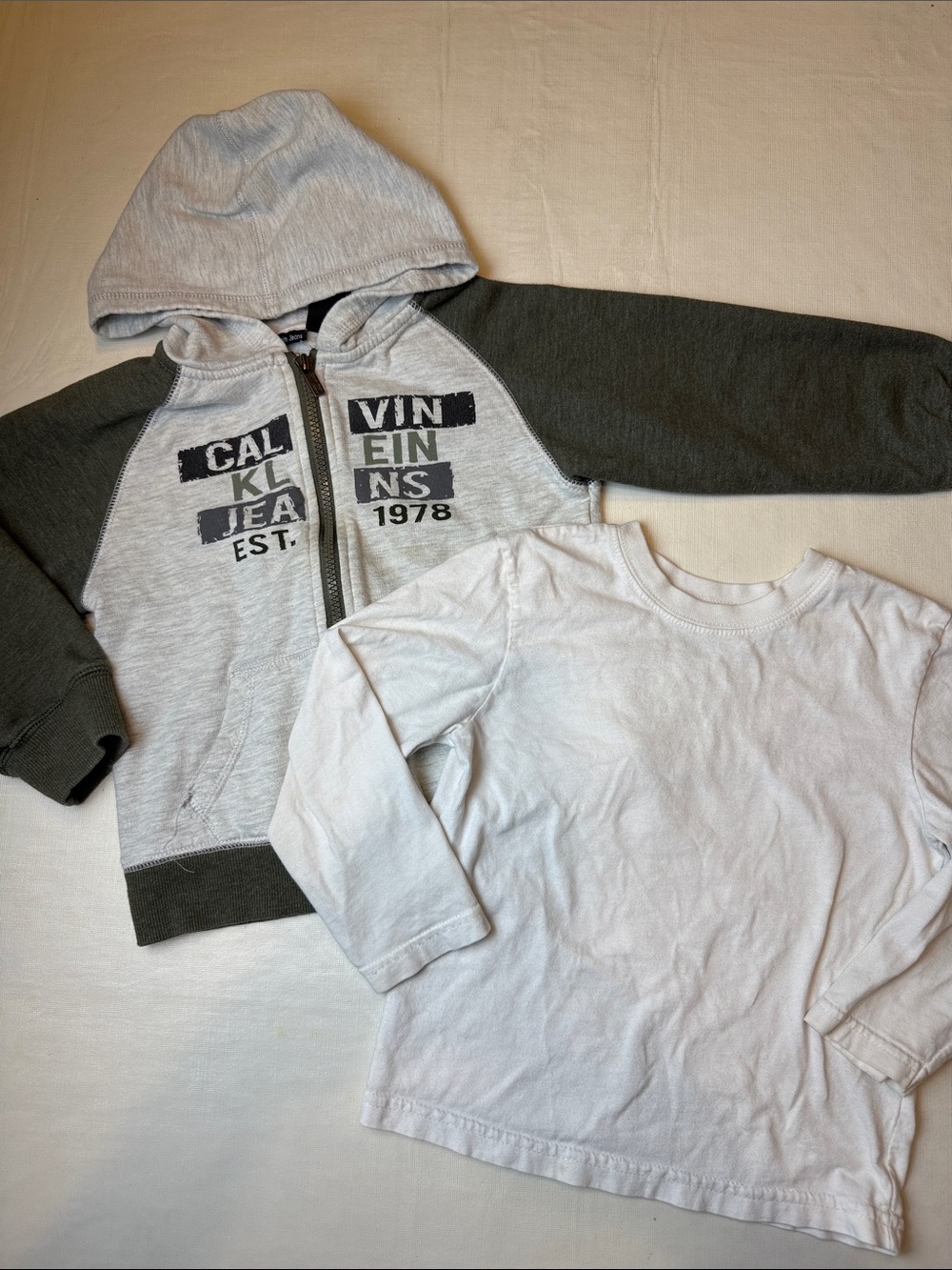 Calvin Klein Light Gray Olive Zip Hoodie Garanimals White Ling Sleeve Tee Size 4